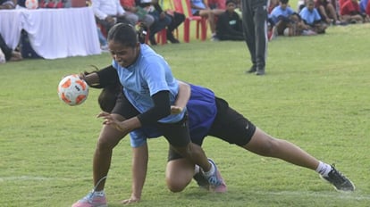 Girls Olympic 2023: वॉलीबाल में लखनऊ मंडल की जीत से शुरुआत, हैंडबॉल में अयोध्या, गोरखपुर व वाराणसी जीते Matches and results in Uttar Pradesh Girls Olympic 2023.