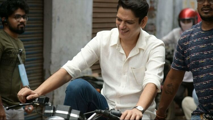 Kaalkoot Review: अज्जू भैया के बाद यूपी के वीर बहादुर का बवाल, नौकरी छोड़ने को बेताब दरोगा के किरदार की चुनौती 2 Kaalkoot Review Web Series OTT Jio Cinema Vijay Varma Shweta Tripathi Seema Biswas Yashpal Sharma Gopal Dutt