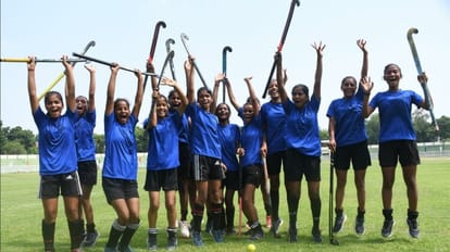 Girls Olympic: बेटियों ने दिखाया दम, कहा-हम नहीं किसी से कम, 75 जिलों की बेटियों ने छह खेलों में किया प्रतिभाग Girls Olympic: Daughters of 75 districts showed strength, said - we are not less than anyone