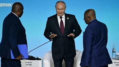 Close this content AFP Putin promises free grain at Africa summit