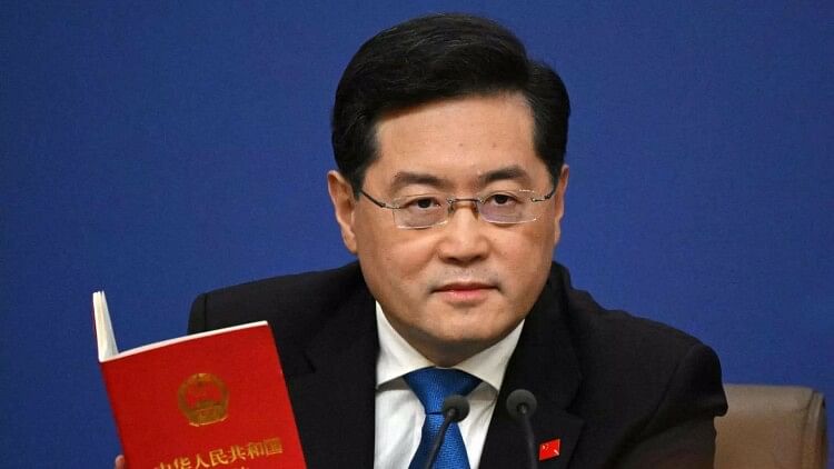 what happened to qin gang china foreign minister xi jinping erase all record from official website