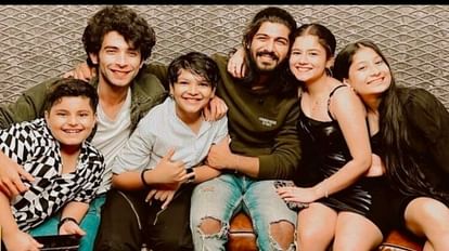 Sheezan Khan: महीनों बाद अपने को-स्टार्स से मिले शीजान खान, भावुक होकर फैंस ने कर दी 'अली बाबा 3' की मांग Ali Baba actor Sheezan Khan reunites with his co-stars after months fans say we want Ali Baba 3 read details