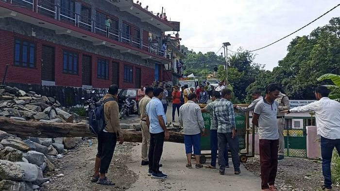 Uttarakhand Weather Buildings schools colleges in danger due to incessant rains Yamunotri Highway Opened