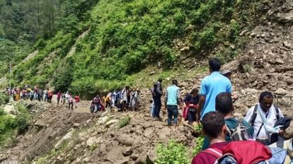 Uttarakhand Weather: लगातार बारिश के चलते खतरे में आए भवन, स्कूल, कॉलेज, पांच घंटे बाद खुला यमुनोत्री हाईवे