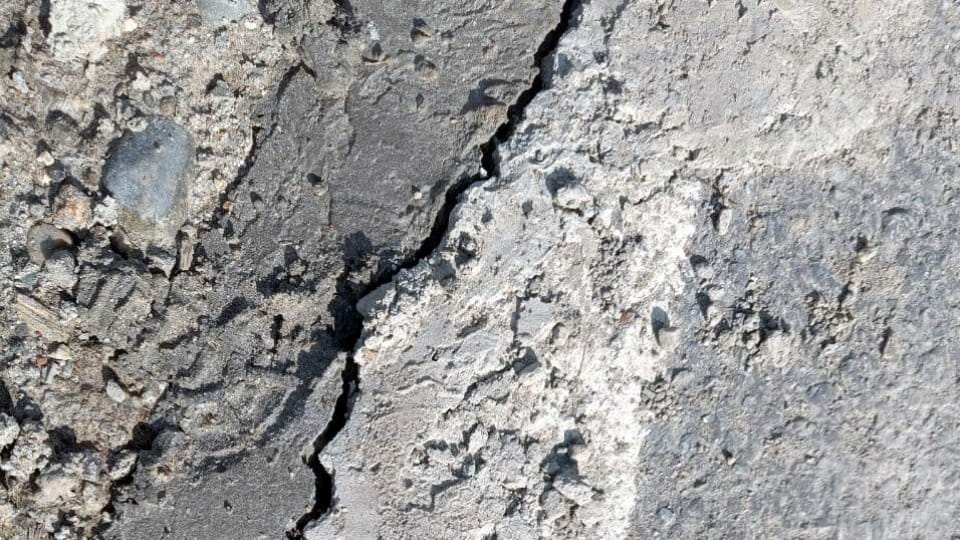 Joshimath  News Cracks on Auli road widened due to rain SDM gave order to inspection by geologists
