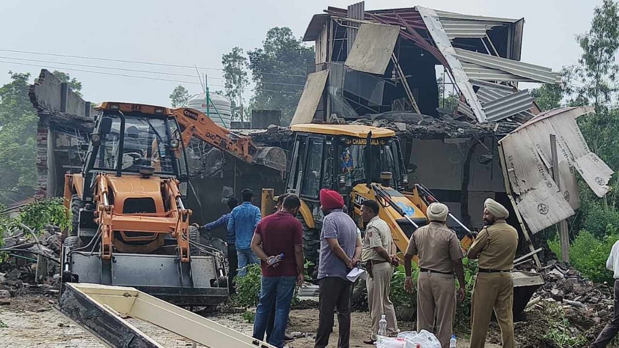 Kapurthala District Administration demolished Kothi of BJP leader After High Court order