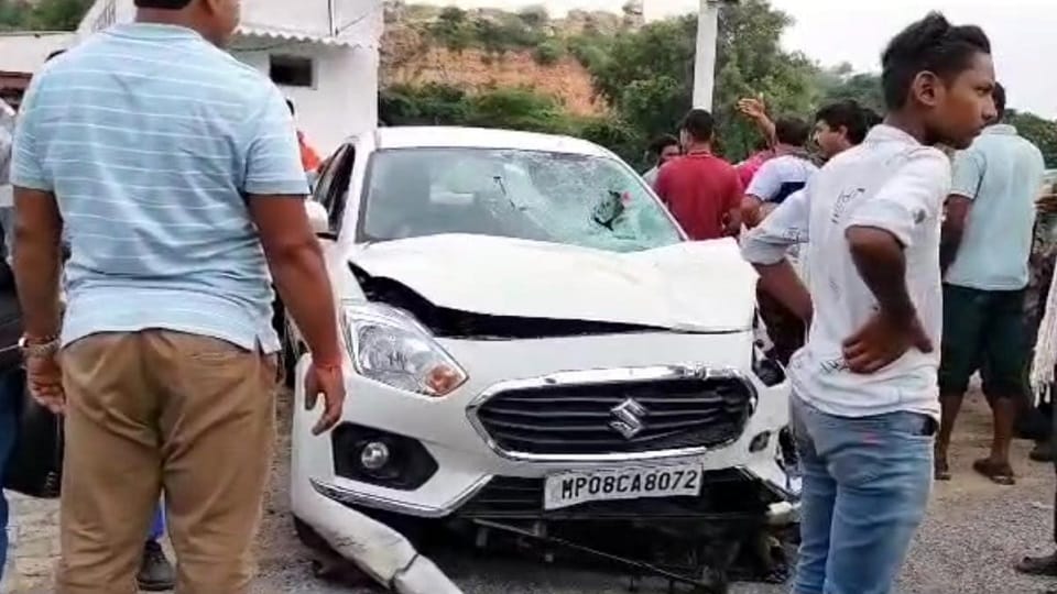 Car driver hit eight women walking on Jhansi-Kanpur highway three died