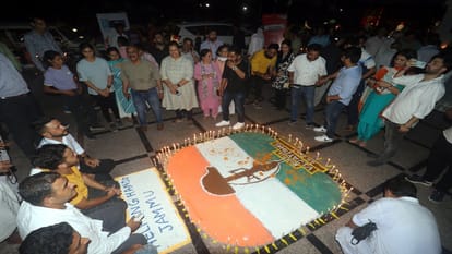 Tribute martyrs by lighting candles occasion of Kargil Vijay Diwas in Jammu