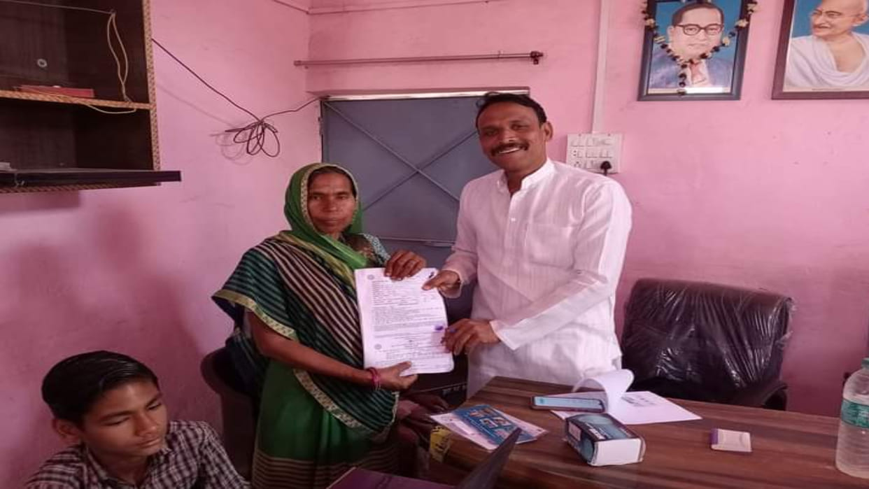 Rajgarh: BJP leader sits in place of woman sarpanch in Bhyana video of pushing Divyang in public hearing