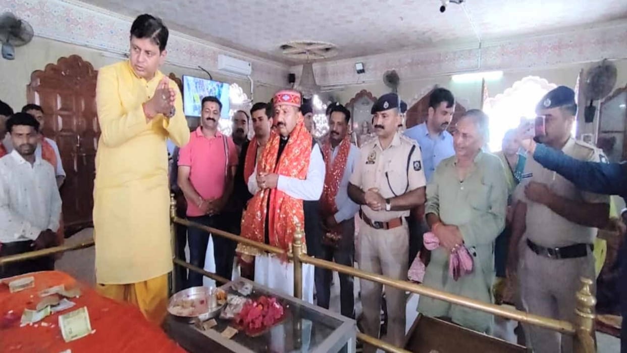 Deputy Chief Minister Mukesh Agnihotri said that all temples will be econnected devotees will be able to visit