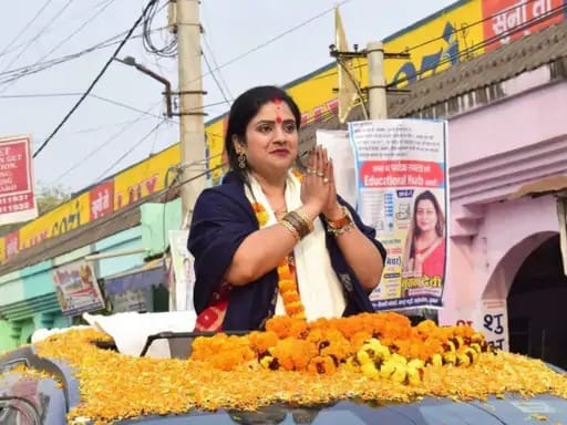 Bihar News: Rakhi Gupta's mayor's chair snatched, State Election Commission took action; baby case
