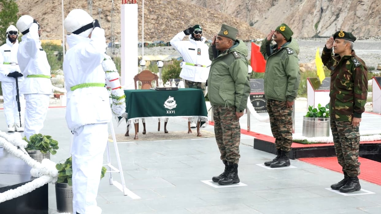 Army chief manoj pandey visits Siachen to review operational preparedness pays tributes to martyrs