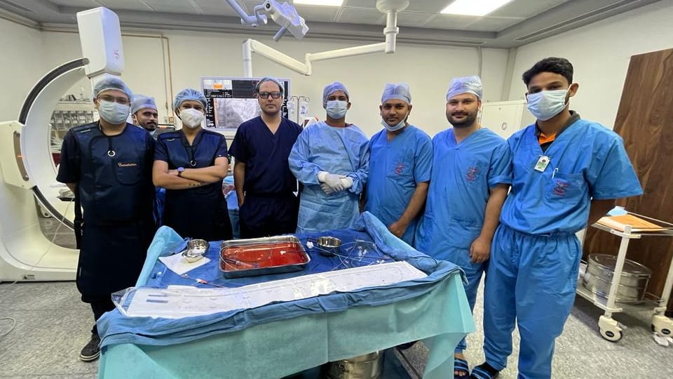 Doon Hospital Doctors Doing Angioplasty in seven minutes and fill holes in heart without incision