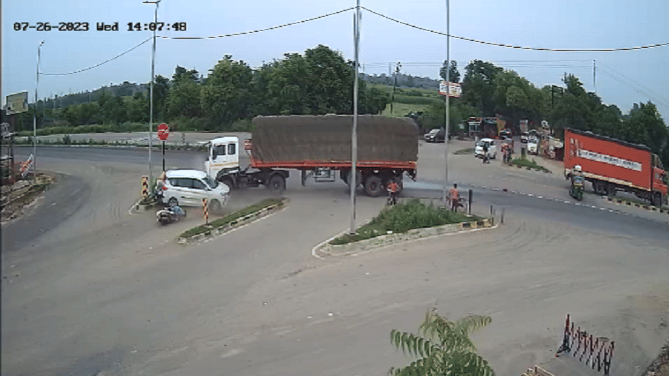man dies after truck crushed three vehicles including car in bareilly