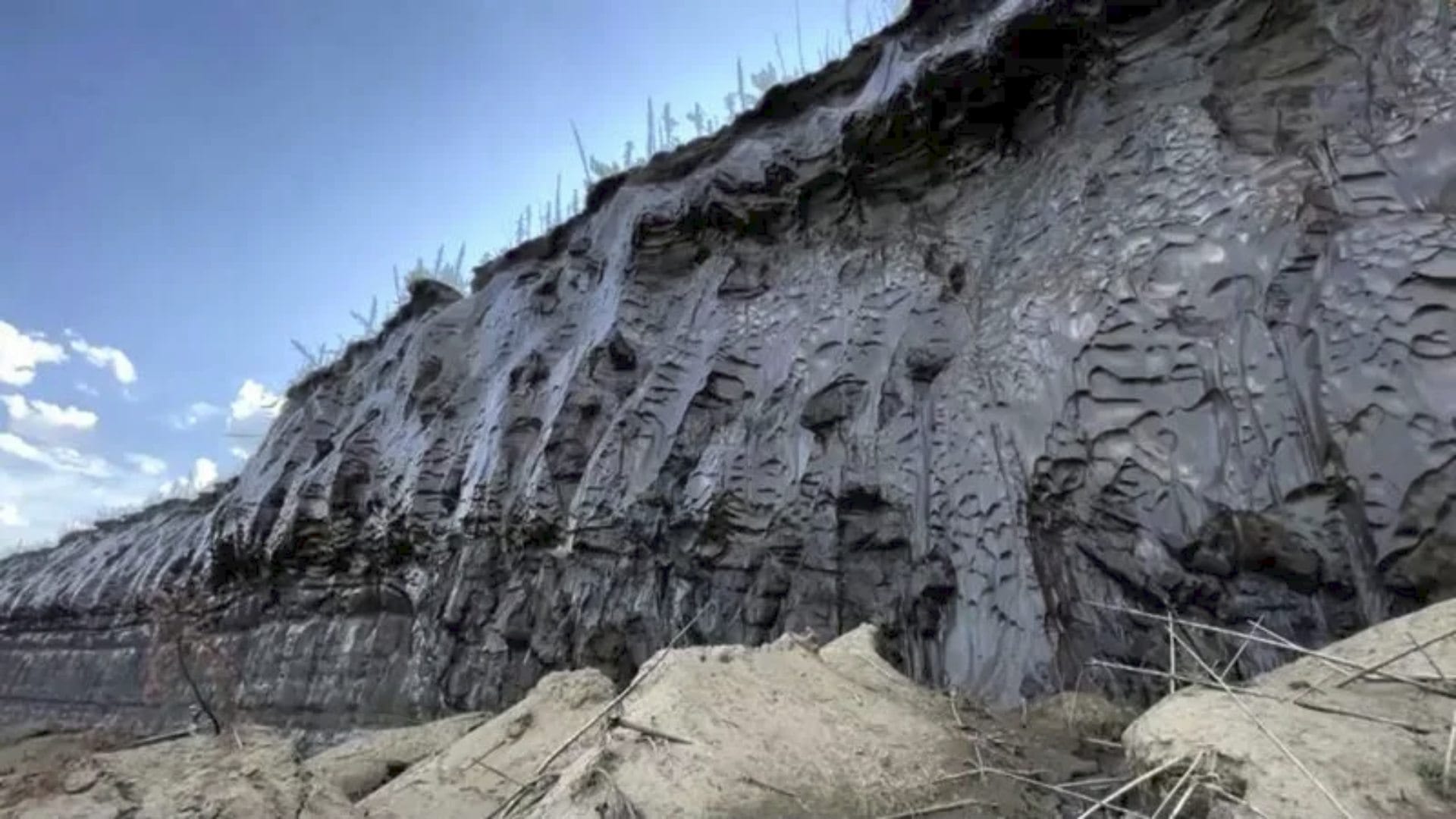 worlds largest permafrost depression batagaika bagatyka batagay increasing its size regularly risk to earth