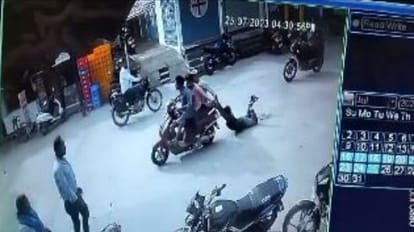 Scooty riders dragged the young man on the road in Bareilly