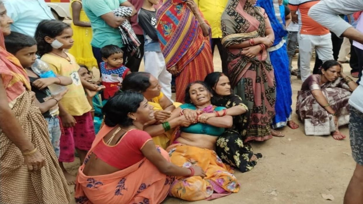 Bike rider going to attend Shraddha Karma in Jamui dies after being crushed by a speeding truck
