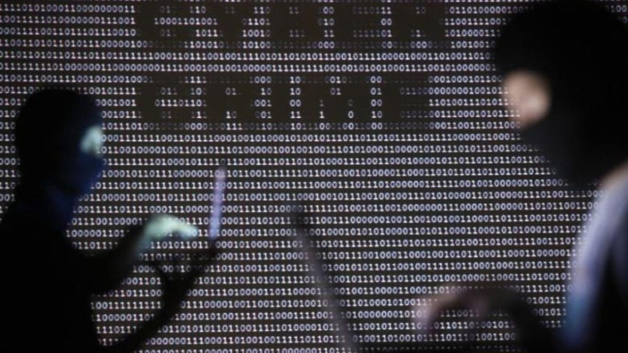 1.10 lakhs were stolen from the account by sending messages on mobile,