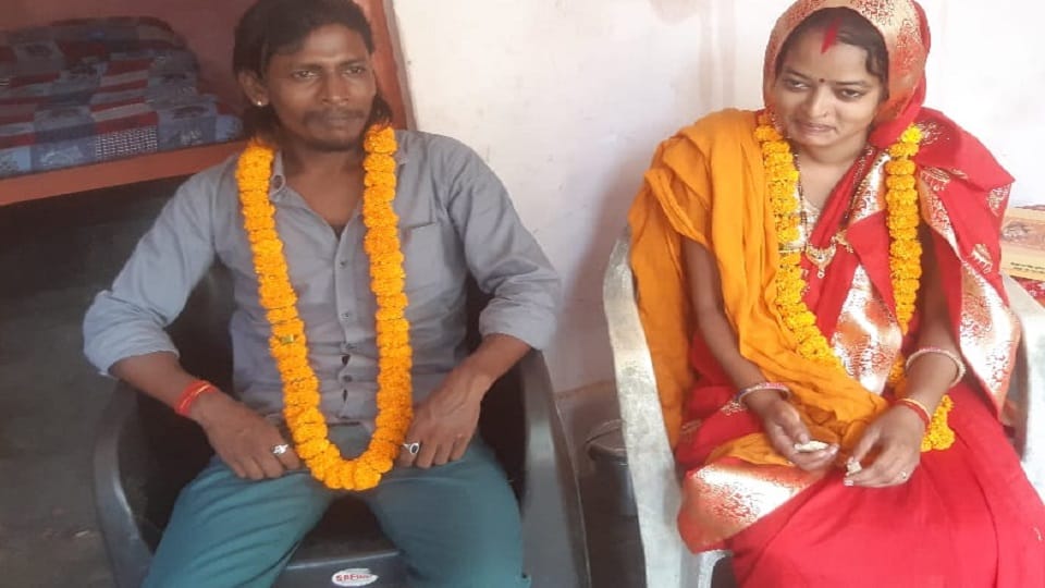 Farhana dressed as Saraswati and married a Hindu youth in Bareilly s Shergarh
