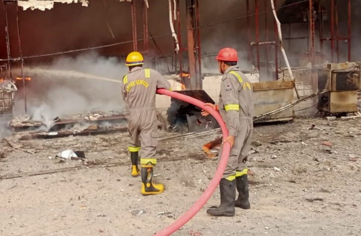fire in restaurant in front of Prem Mandir in Vrindavan cylinder burst with explosion