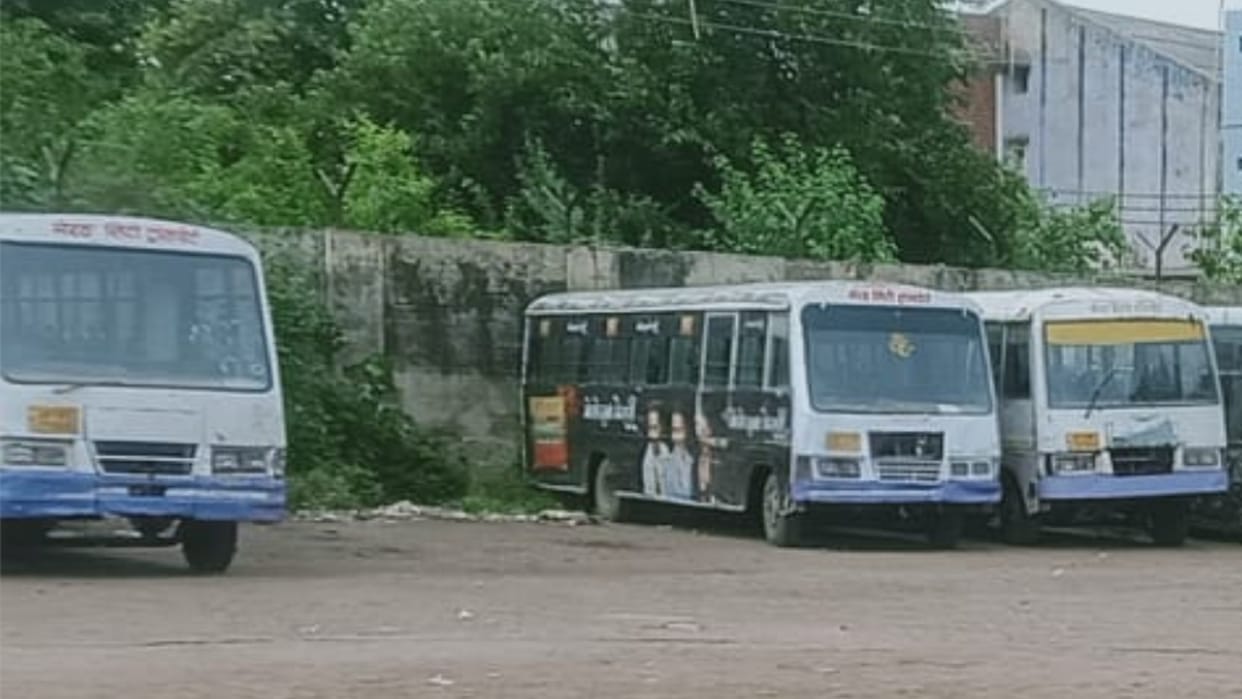 UP: City bus operators strike in Meerut and bus service stopped
