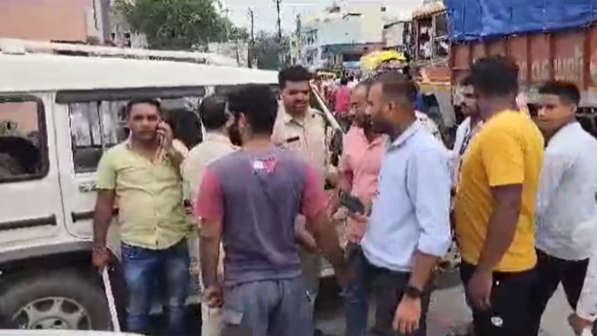 पुलिस ने महिला से मारपीट करने वाले तीन आरोपियों को पकड़ा