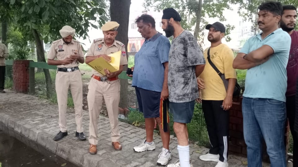 Loot with AAP leader in Jalandhar