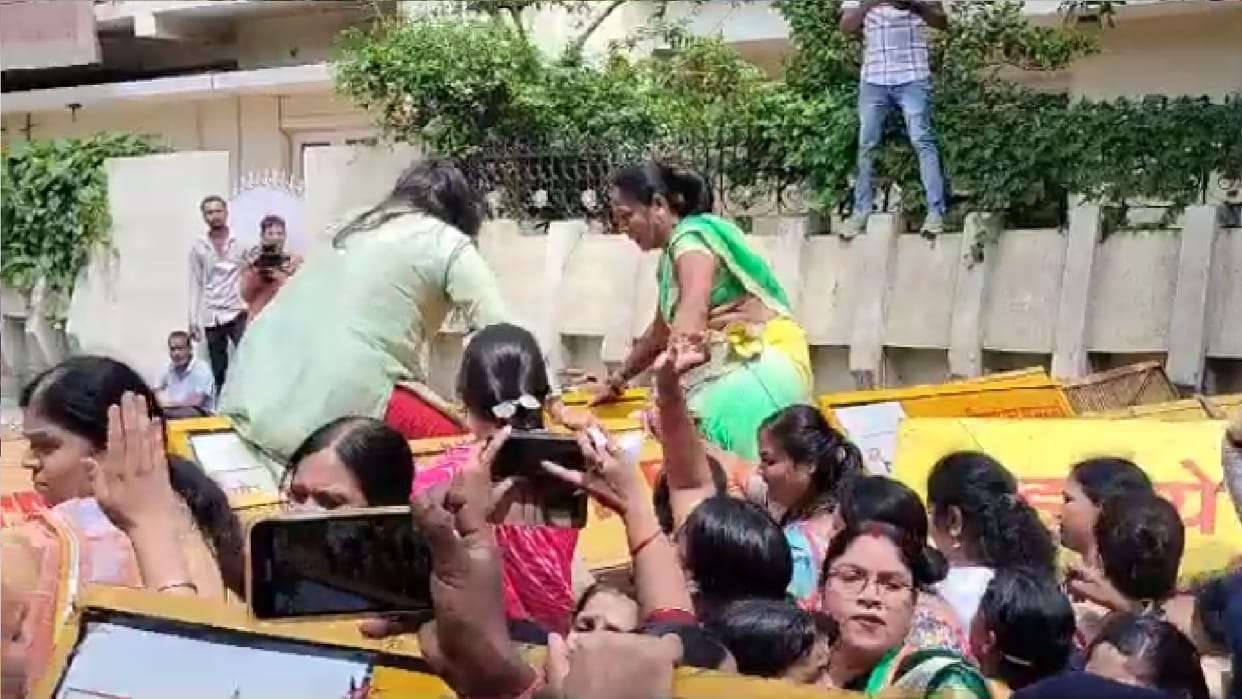 CG BJP Mahila Morcha protest in raipur against sukma Innocent case