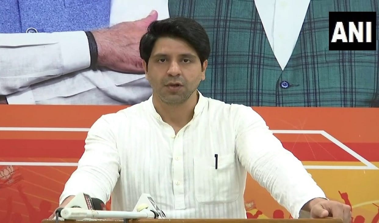 BJP Vs AAP: Who Mujahideen spoke, BJP leader Shehzad Poonawalla lodged an FIR