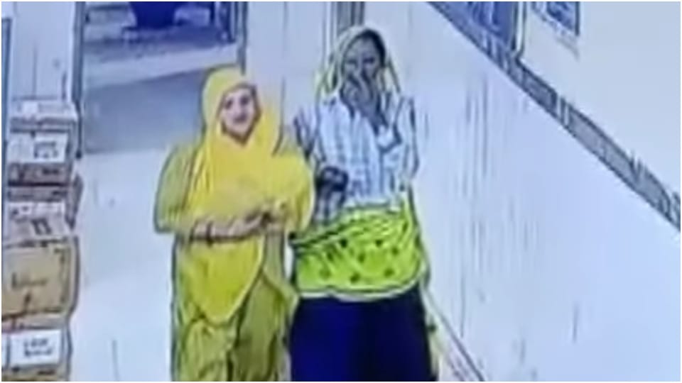 Women stole newborn baby on the pretext of giving polio drops in Jaipur two arrested