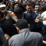 श्रीनगर में मुहर्रम जुलूस में शामिल हुए एलजी मनोज सिन्हा