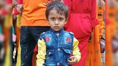 Dead body of child who went missing while playing in home in Motihari was found from Bhusauli after 24 hours