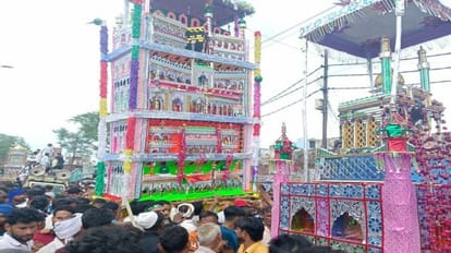 मोहर्रमः कड़ी सुरक्षा के बीच निकले ताजिया, गमगीन माहौल में सुपुर्द-ए-खाक हुए ताजिये Tazia handed over in a sad atmosphere