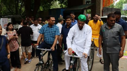 Bihar News: Tej Pratap Yadav was seen wielding sticks in the Tajia procession, Patna ZOO suddenly reached