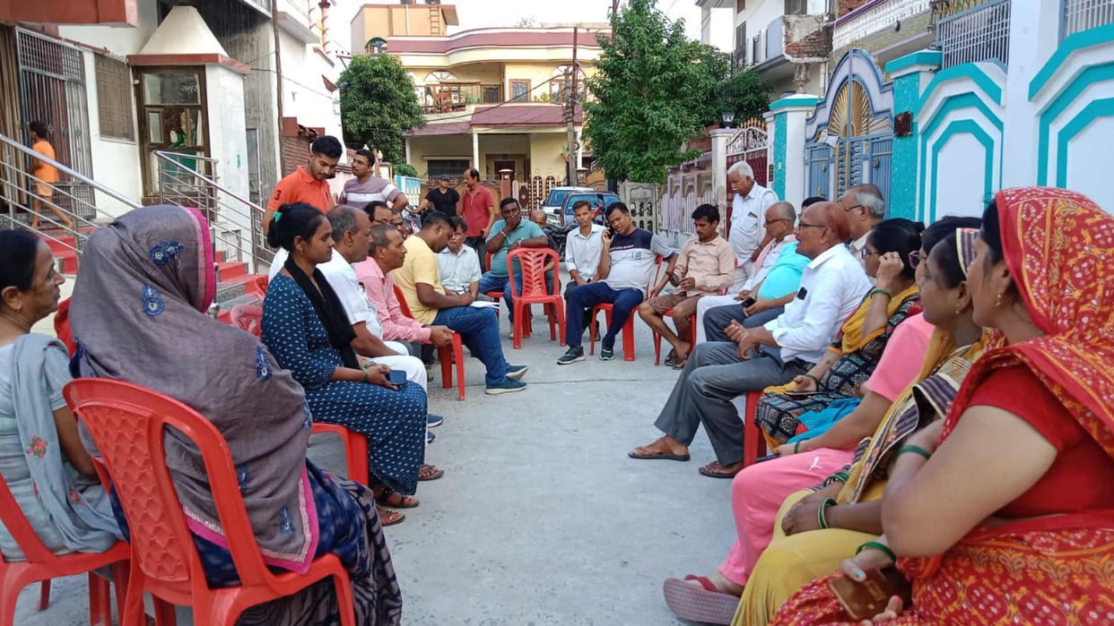 Jungle Kauria Jagdishpur Ring Road Hundreds of farmers gathered on the information of NHAI team