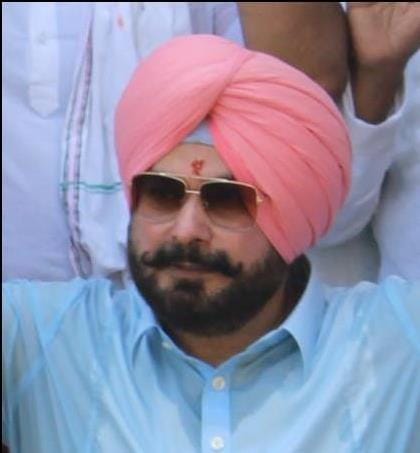 Congress leader Navjot Singh Sidhu visit in Kashi with his wife suffering from cancer