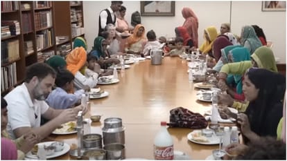 Farmer women of Haryana met Sonia Gandhi, Rahul and Priyanka