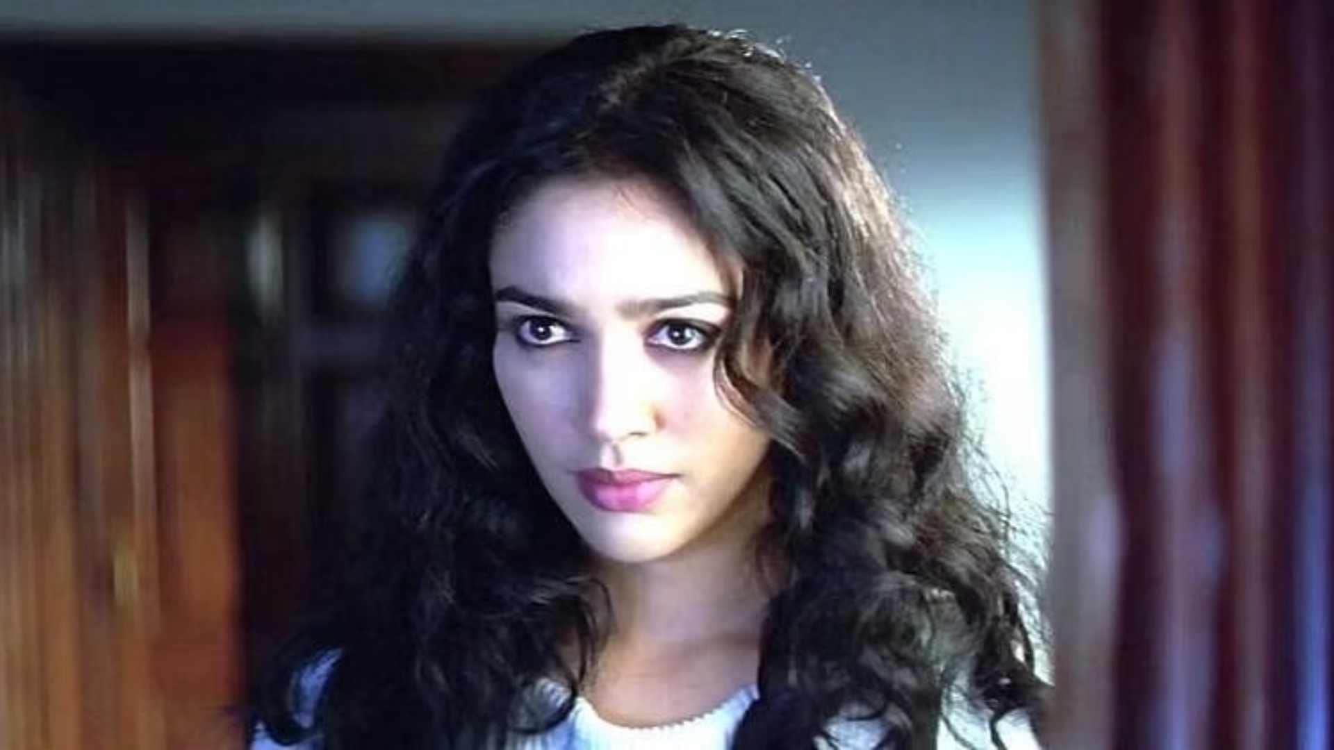 Malini Sharma Kareena Kapoor Bipasha Basu Vidya Balan Tabu played the role of ghost in films know in details