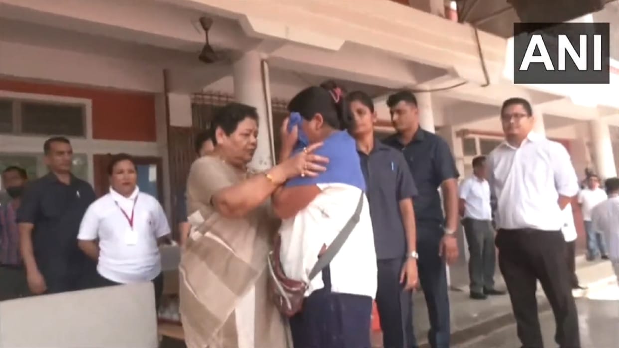 Manipur Governor Anusuiya Uikey reached Churachandpur visit, said- I have come to share your sorrows