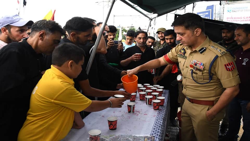 Jammu and Kashmir: Muharram procession in Srinagar after three decades, boat rally in Dal