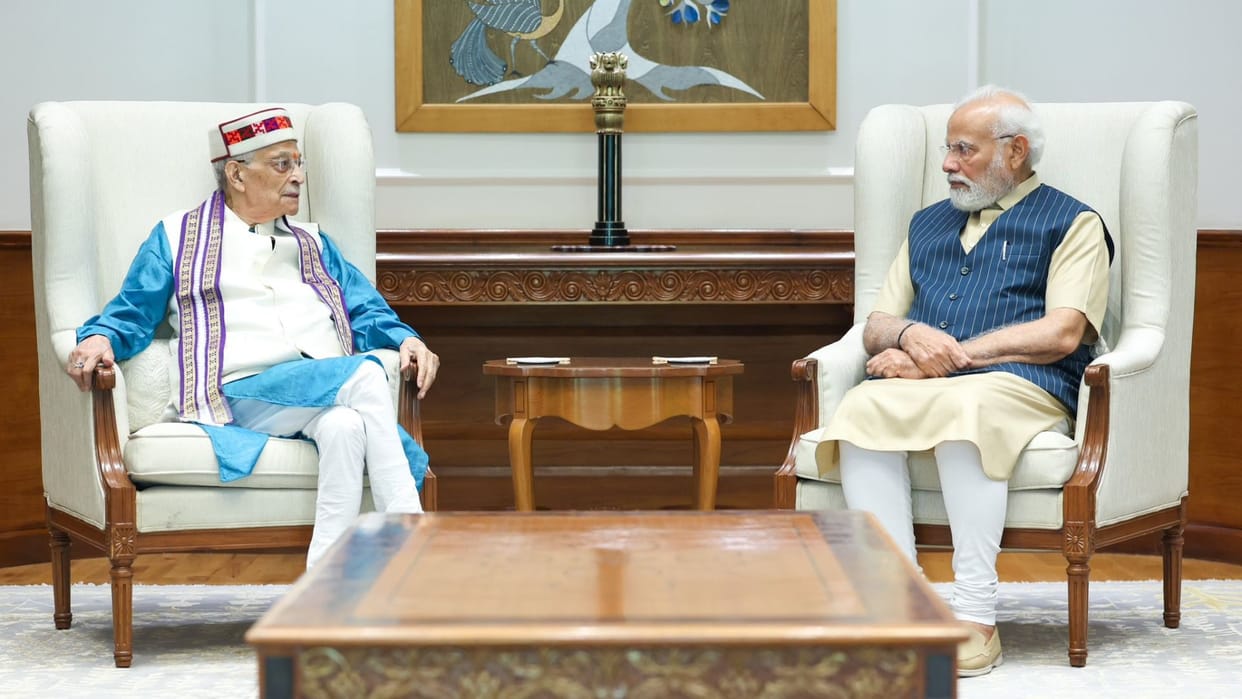 PM Modi meets veteran BJP leader Murli Manohar Joshi
