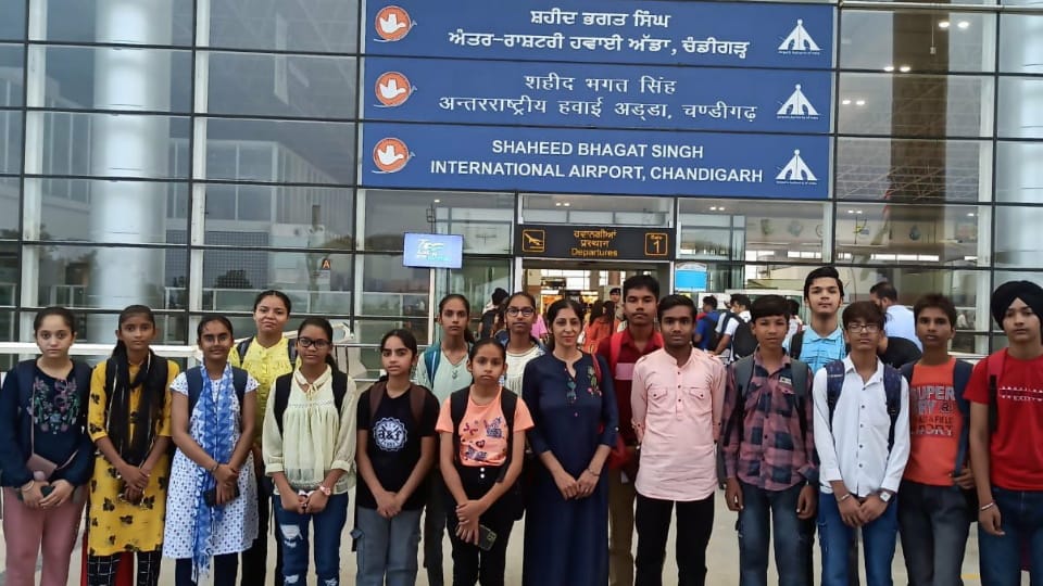 Team of 18 students from School of Eminence left for Sriharikota