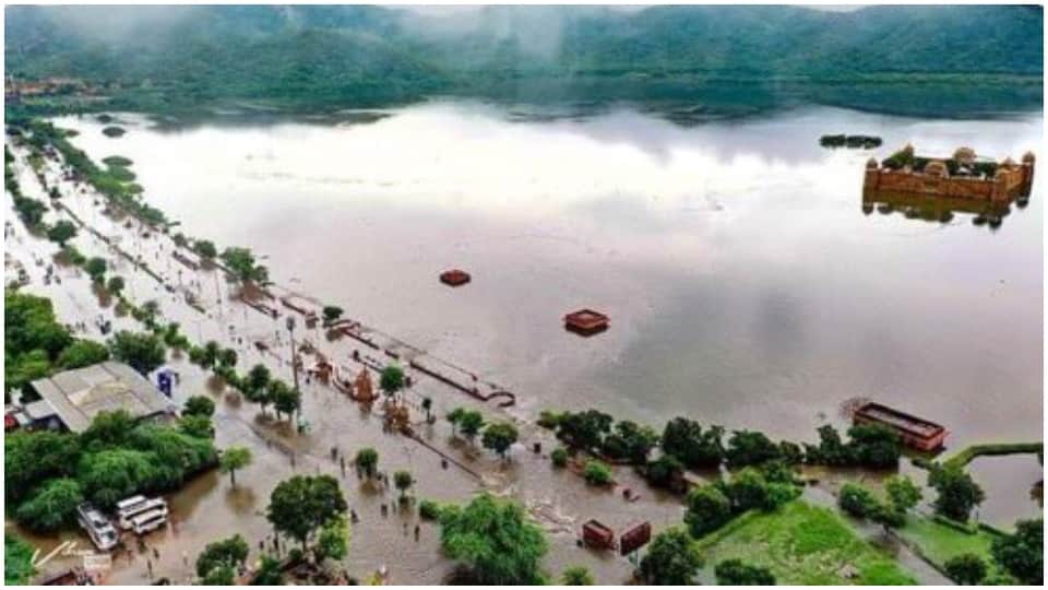 Rajasthan Weather Update Today: Heavy Rainfall in Jaipur Flood Situation Water Logging Traffic Jam