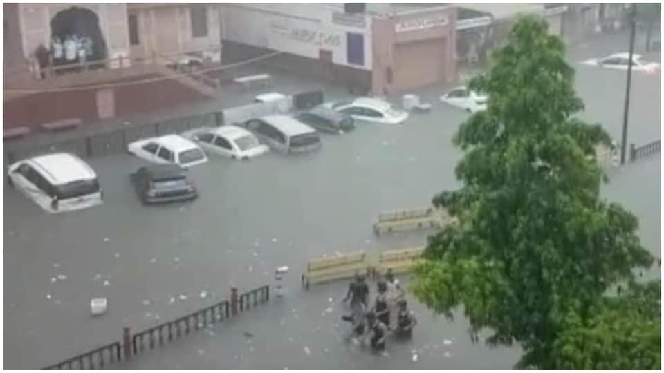 Rajasthan Weather Update Today: Heavy Rainfall in Jaipur Flood Situation Water Logging Traffic Jam