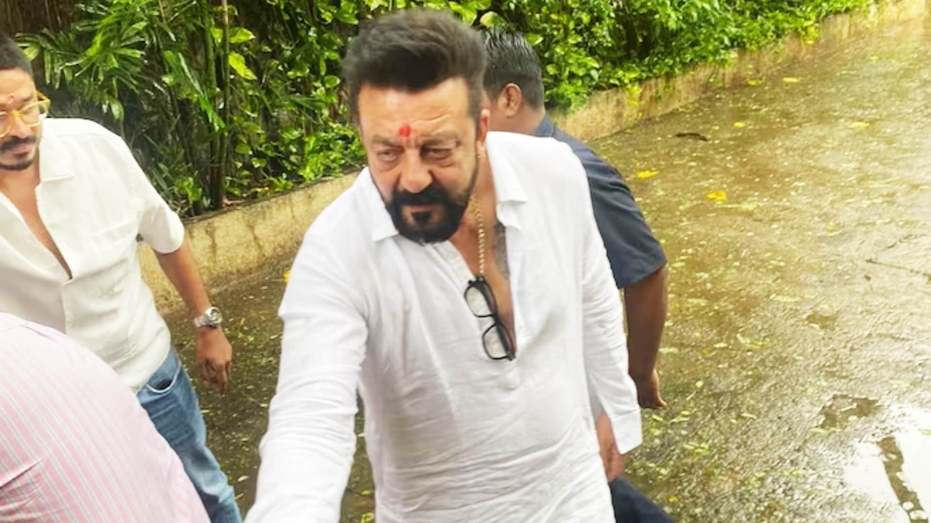 Sanjay Dutt did not get special treatment in jail Ex Ips Officer Meeran Chadha Borwankar claims