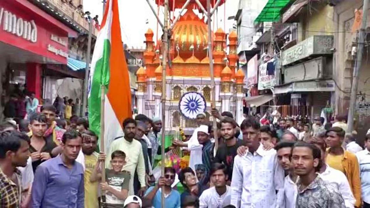 The spirit of patriotism was shown in the fresh procession of Muharram in Bharatpur