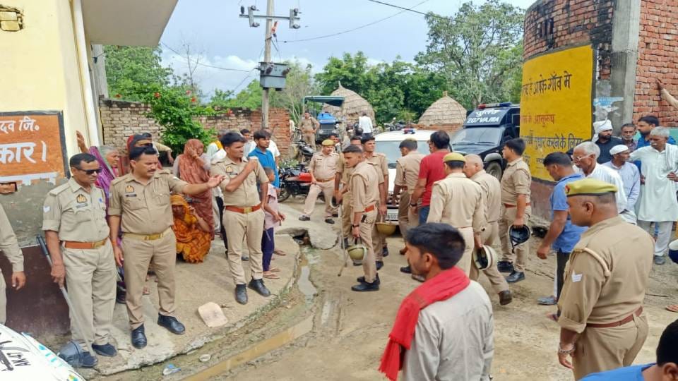 Mother and two daughters committed suicide by hanging in Etah
