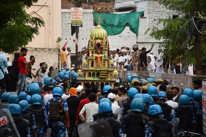 Muharram 2023 Shia Sunni clash in Varanasi Who threw first stone slogans of Pakistan