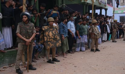 Muharram 2023 Shia Sunni clash in Varanasi Who threw first stone slogans of Pakistan