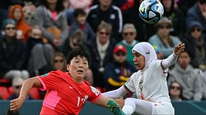 FIFA World Cup: हिजाब पहनकर बड़ा टूर्नामेंट खेलने वाली पहली खिलाड़ी बनीं बेनजिना, मोरक्को ने कोरिया को हराया FIFA Womens World Cup: Benzina became first player to play a major tournament wearing hijab, Morocco vs Korea